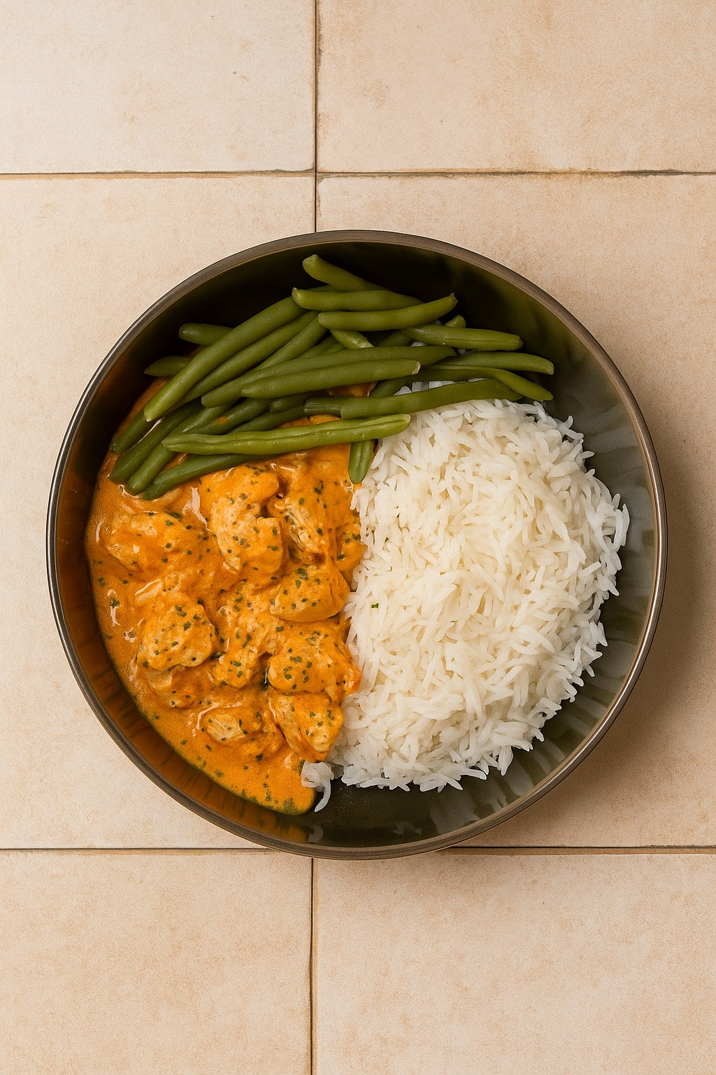 BUTTER CHICKEN WITH RICE AND GREEN BEANS