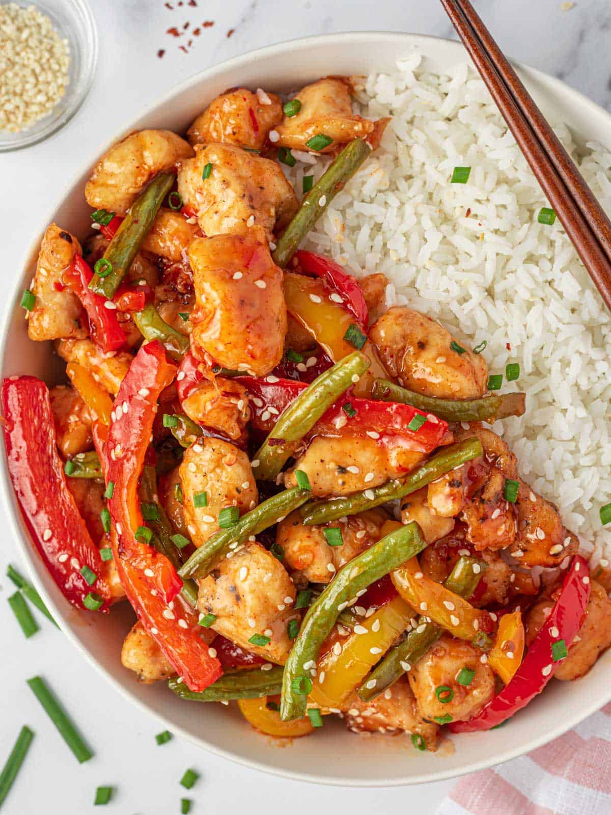 Sweet Chilli Chicken With Rice Peppers And Green Beans