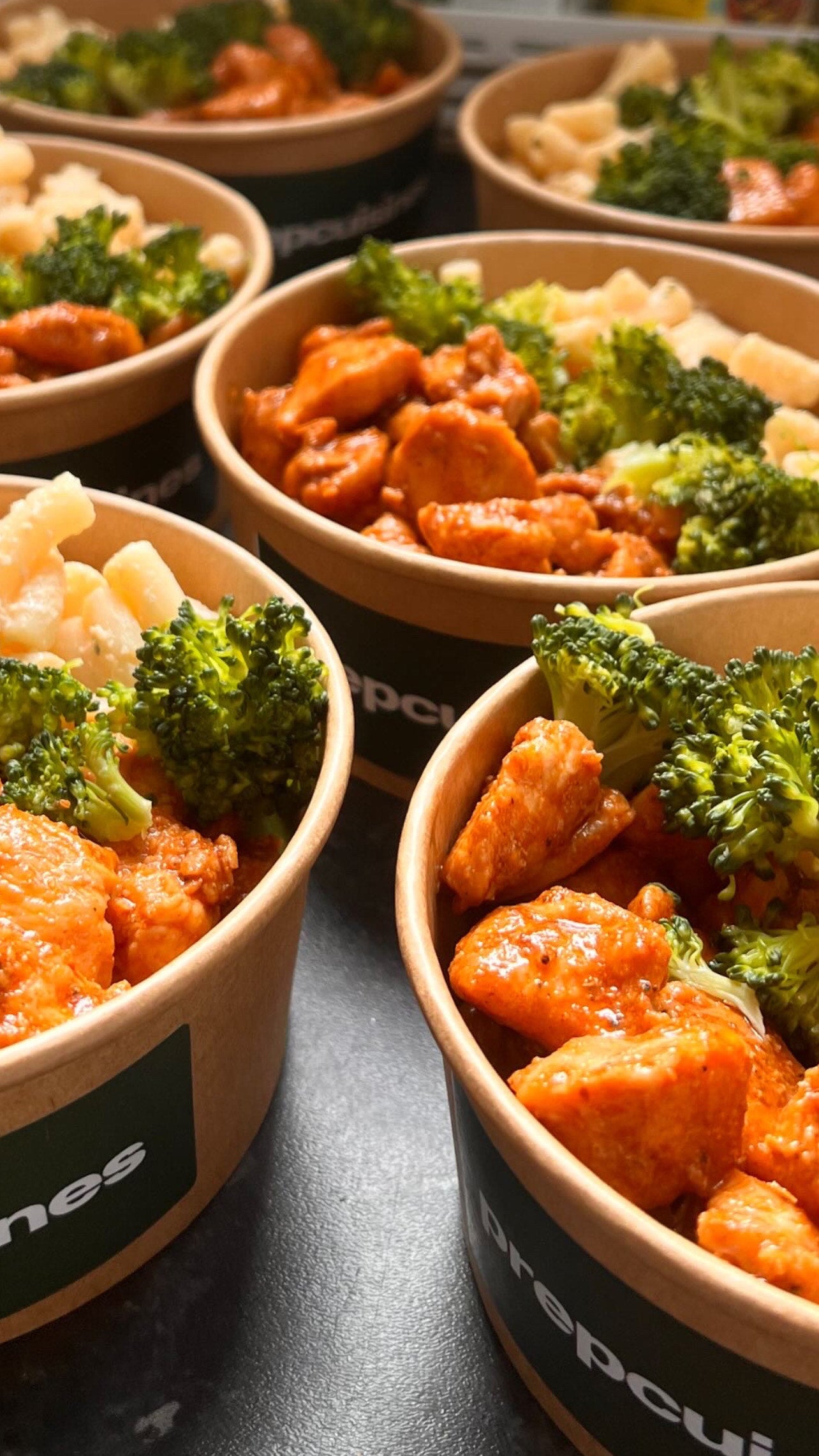 Honey BBQ Chicken With Mac And Cheese And Broccoli