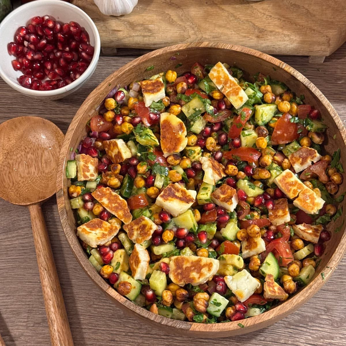 Crispy chickpeas & hot honey halloumi